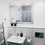 Victoria's Place